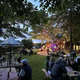 Barbecue-concert au jardin pour la Paix