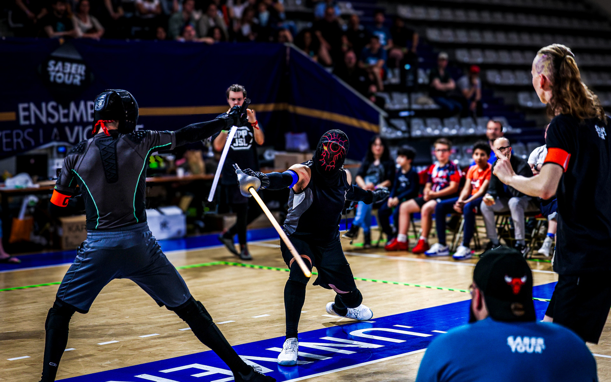 Combat au sabre laser sportif