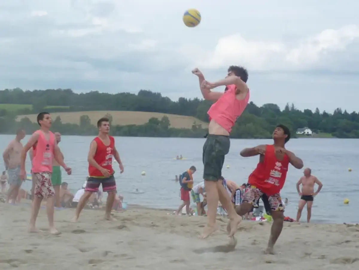 BEACH LEVEZOU TOUR Granouillac Beach Soccer