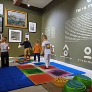 Bébé Au Musée