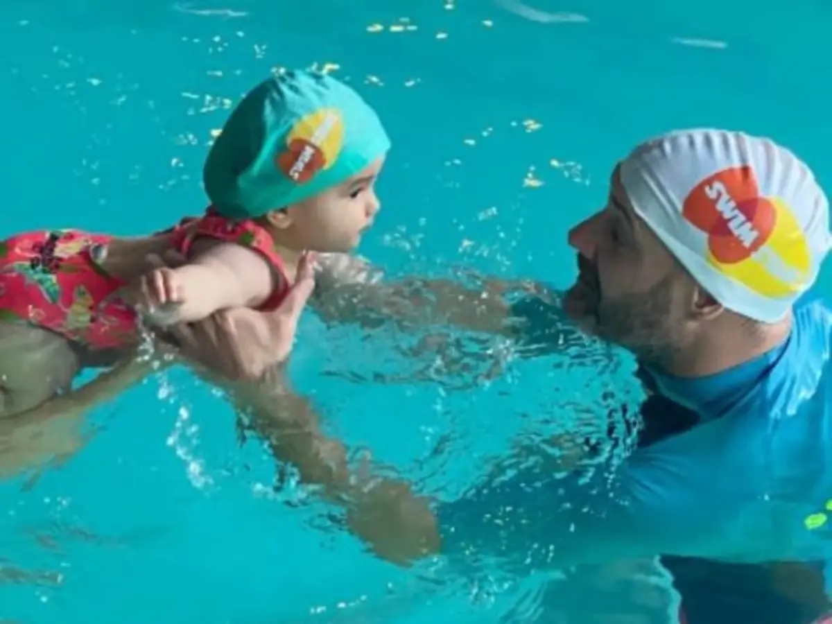 Bébé nageur à la piscine de Châtenay-Malabry (92)