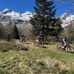 Bien débuter en VTTAE au Somport