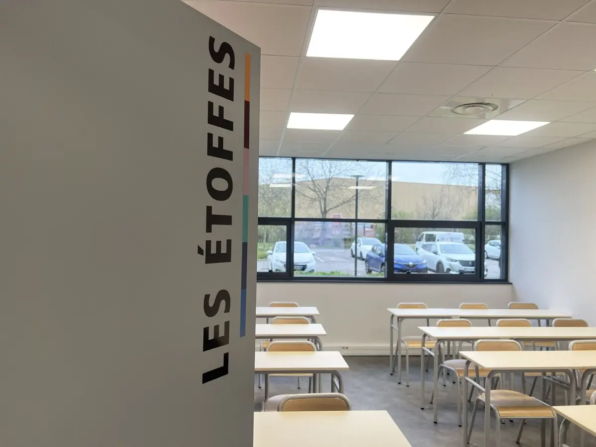 Les salles de classe où sont donnés les cours chez Mewo