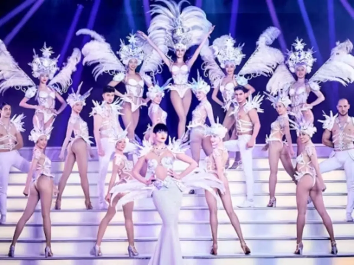 Billet pour le Crazy Horse à Paris 8ème