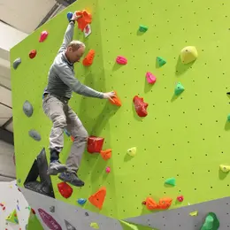 Salle d’escalade les frères Mawem