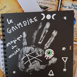 Boo ! Un grimoire de sorcier !