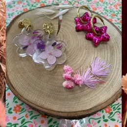 Boucles d'oreilles en résine