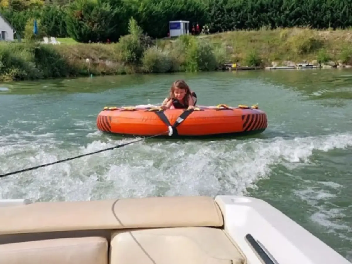 Bouée tractée à Ézy-sur-Eure (27)