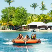 Bouée tractée dans la Baie du Marin en Martinique (972)