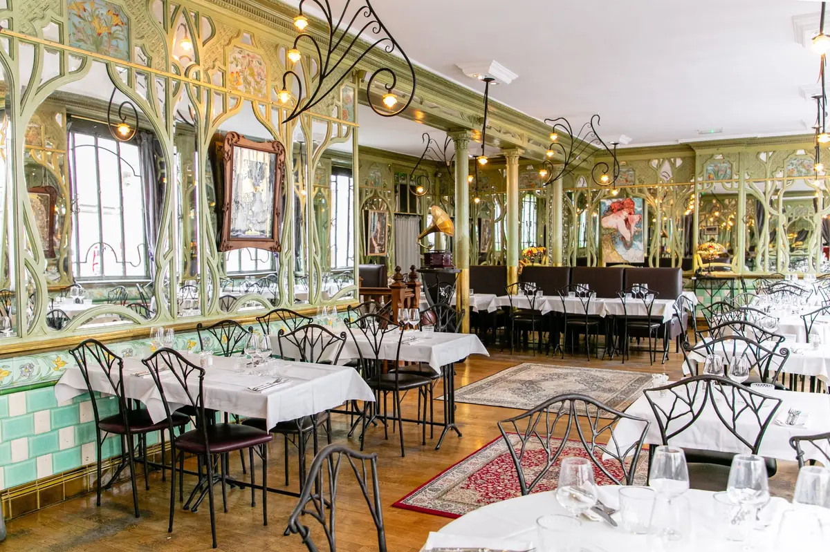 Int&eacute;rieur du Bouillon Racine &agrave; Paris (6e)