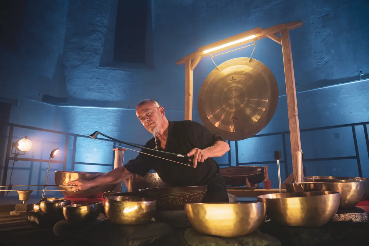 [bOwls]  Concert vibratoire par Erik Baron