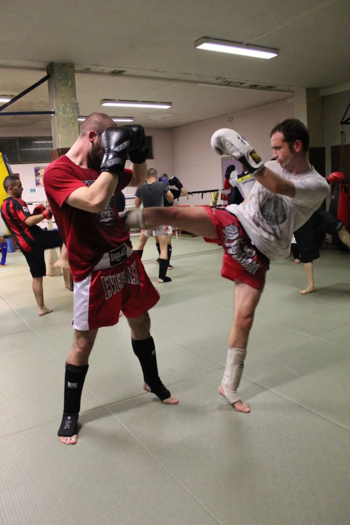 La boxe thaï, très physique, fait perdre quelques kilos à ses pratiquants