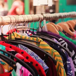 Braderie du secours populaire à Peyrat-le-Château