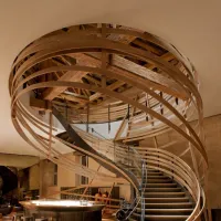 La brasserie Les Haras et son escalier impressionnant DR