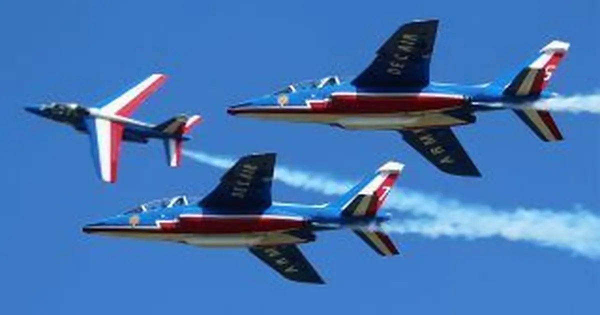 Chaque année, la patrouille de France parade au Breizh Airshow