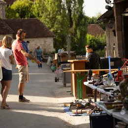 Brocante à Saint-Privat