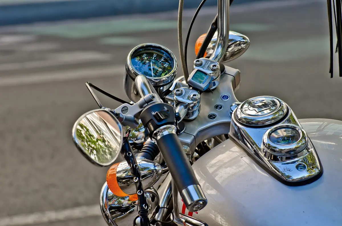 Brocante et bourse à l'échange matériel moto et mobylette