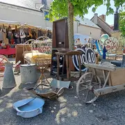 Brocante et cavalcade
