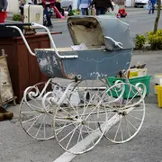 Brocante et Marché aux fleurs du Comité des Cheveux Blancs