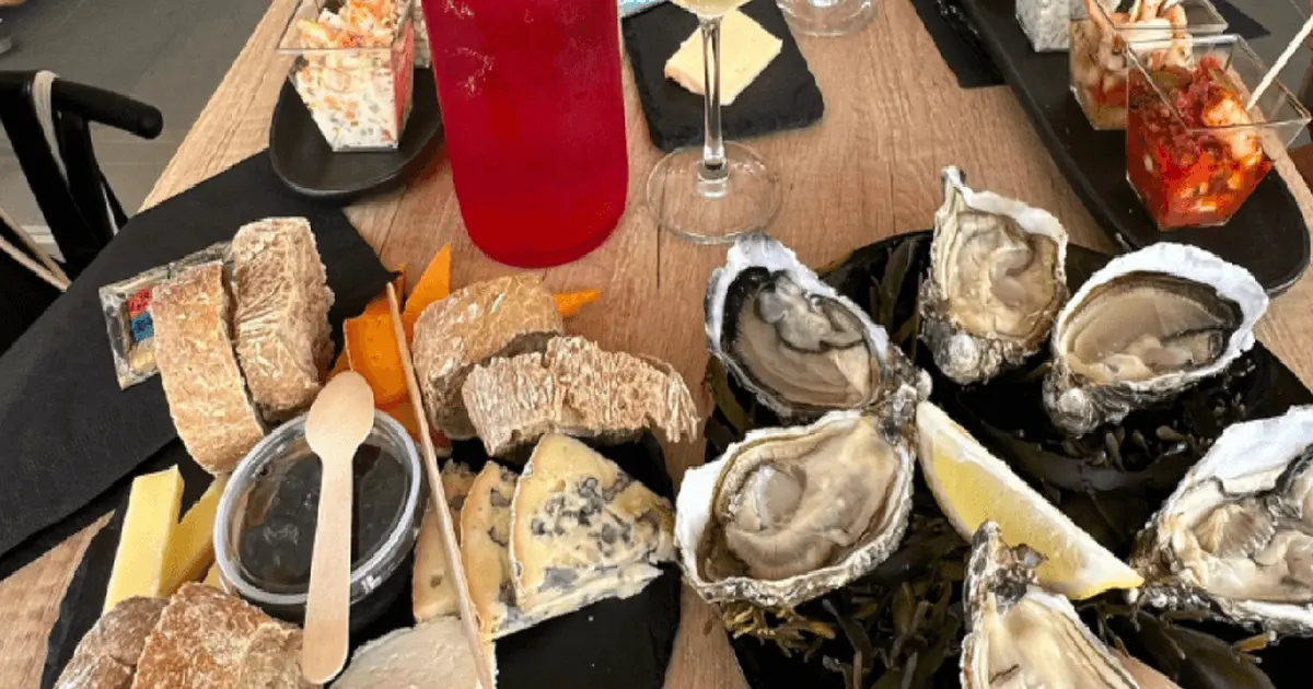 Brunch à la Halle et Marché artisanal