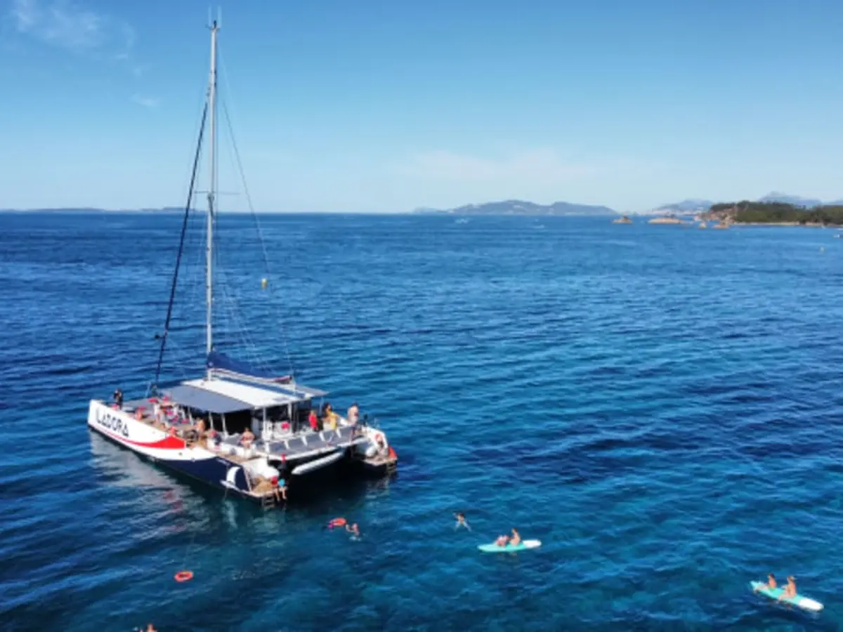 Brunch en mer en catamaran au départ de Hyères (83)