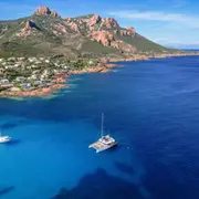 Brunch en mer en catamaran dans les calanques de l'Estérel (83)