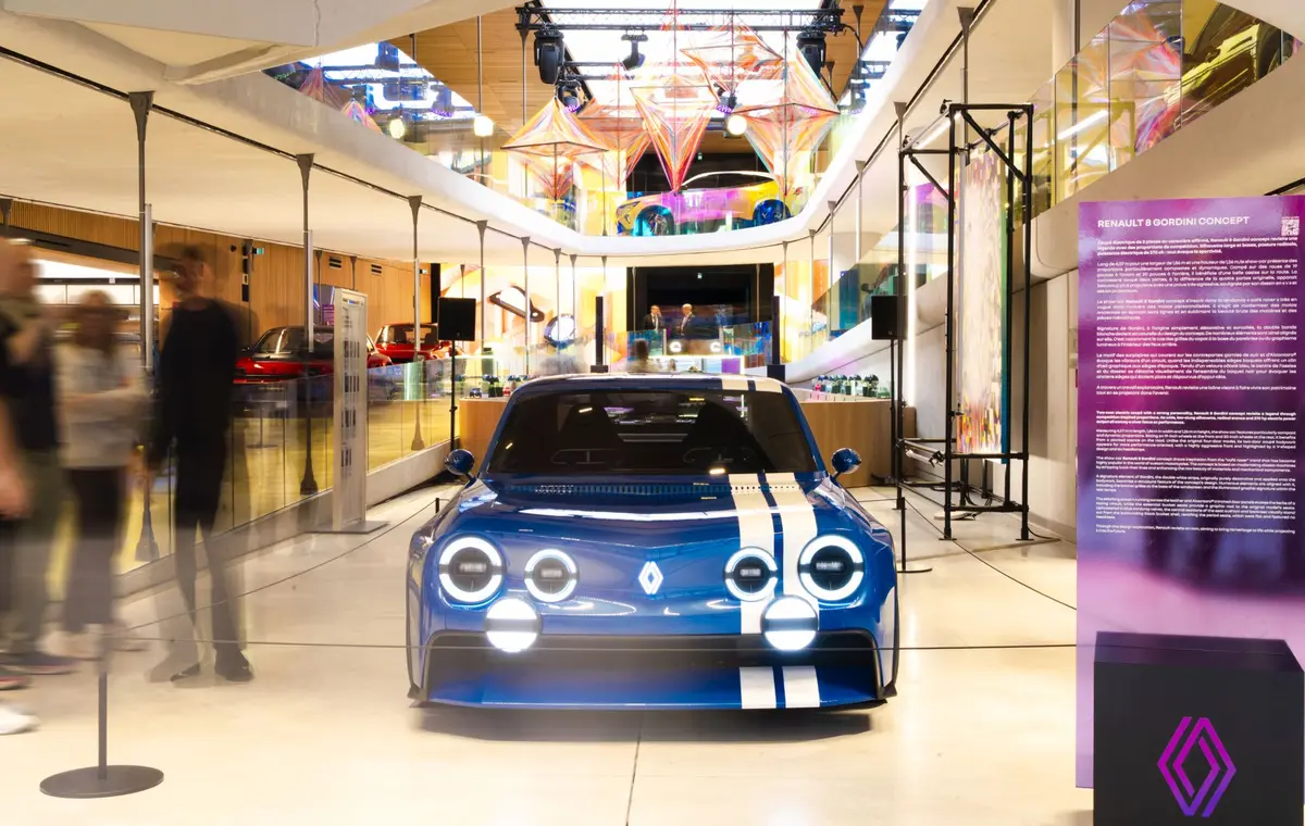 Pop Art Car 2.0 - Le Défilé Renault®