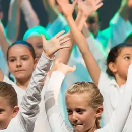 Téléthon - La Fabricante de poupées de Cracovie • Association Promodanse