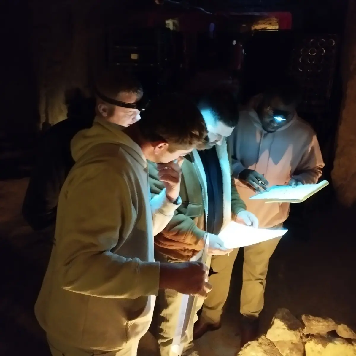 Chasse au trésor dans une cave troglodytique