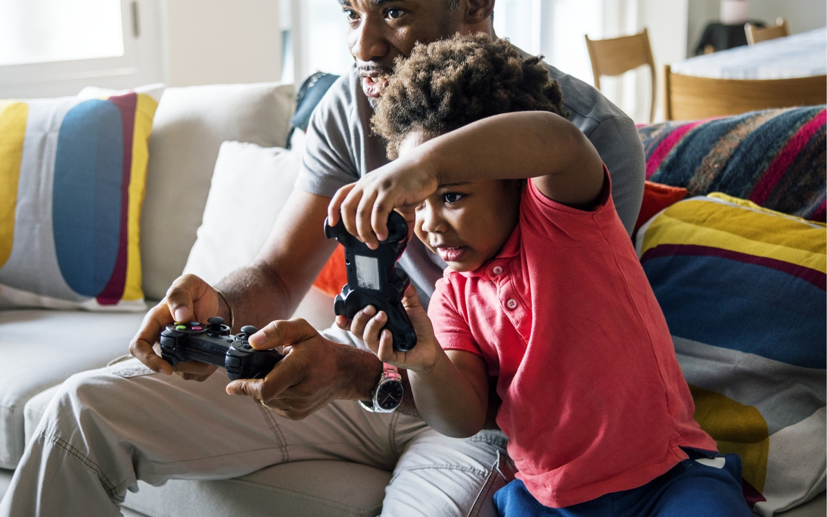 Ca joue - Passe la manette !