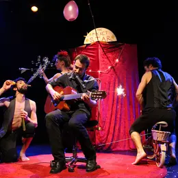 Cabaret de poche - Cirque frénétique tout terrain