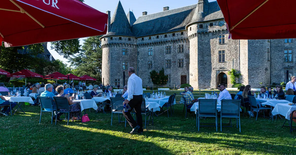 Cabaret équestre au château