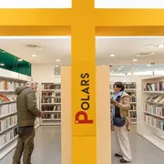 Café littéraire à la plage