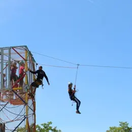 Cage à grimper et tyrolienne, réservation en ligne