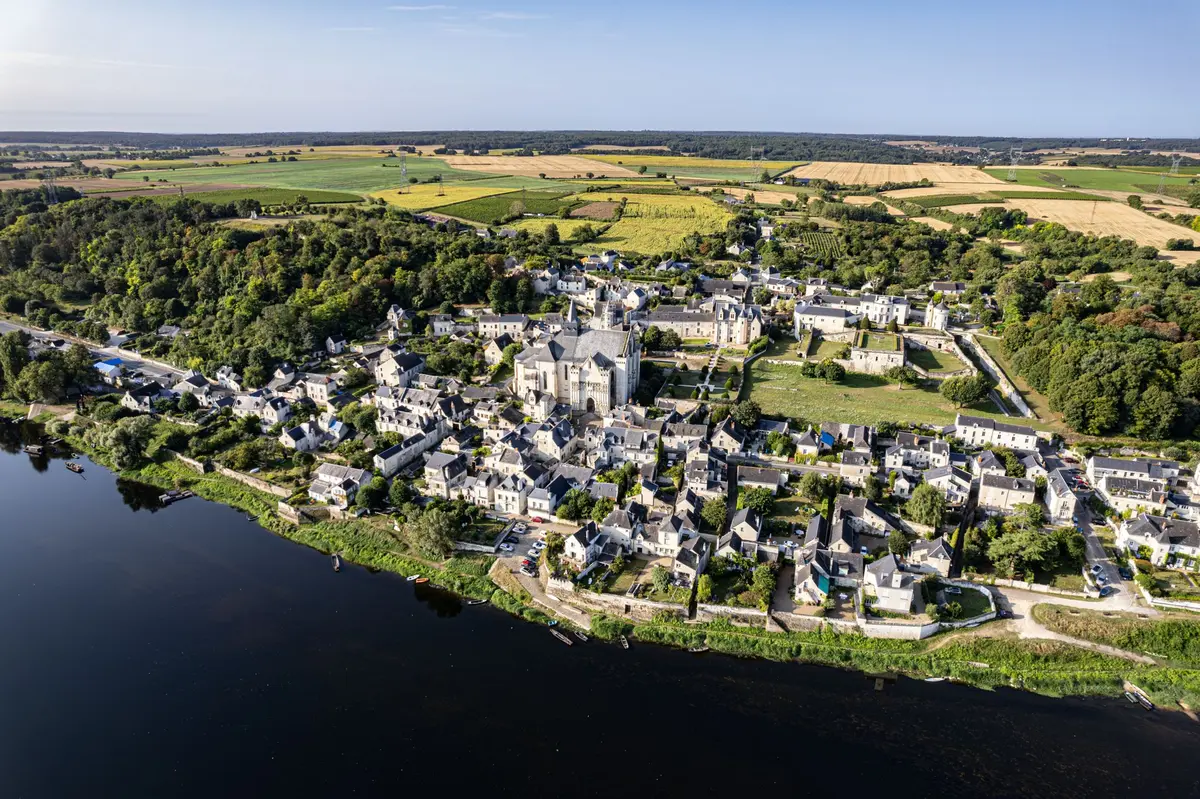 Candes-Saint-Martin, le village de carte postale au confluent de la Loire et de la Vienne