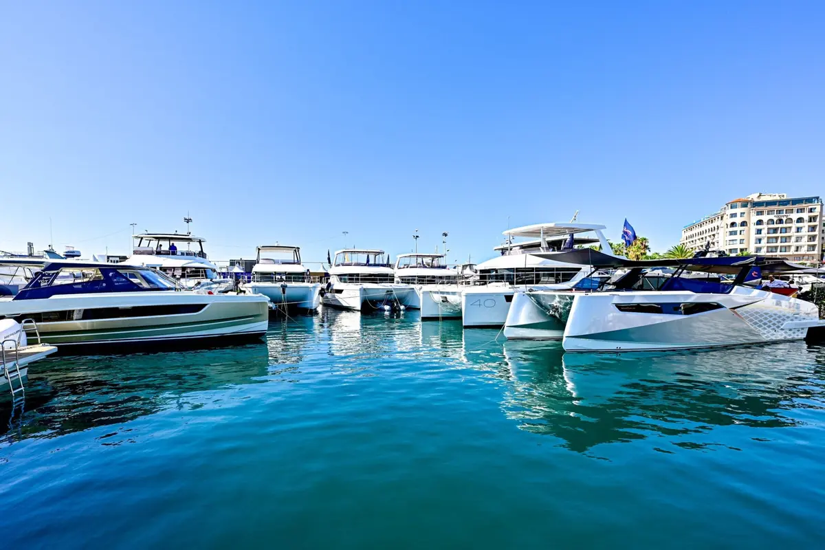 Cannes Yachting Festival - Vieux Port