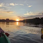 Canoë coucher de soleil Auphelle