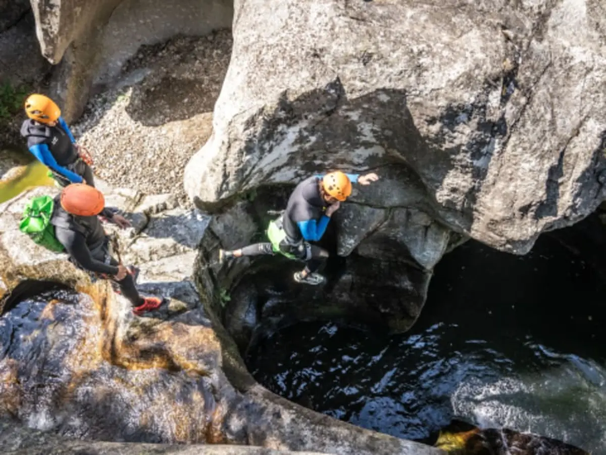 Canyoning à Millau dans le canyon de Bramabiau (12)