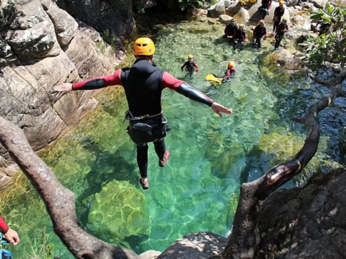 Canyoning à Solenzara dans le canyon de la Purcaraccia