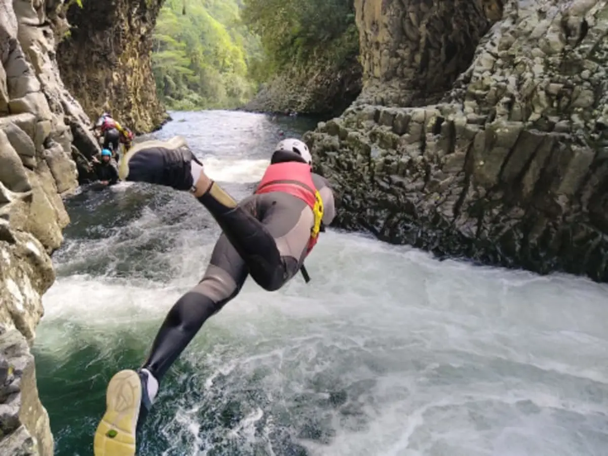 Canyoning dans la rivière des Roches à St Benoit (974)