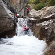 Canyoning dans le canyon du Haut Chassezac dans les Cévennes