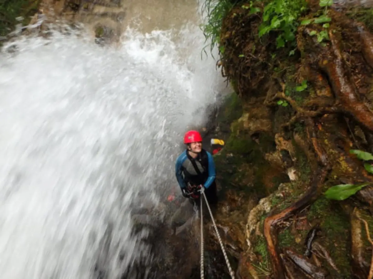 Canyoning dans le canyon du Léoncel (26)