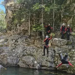 Canyoning découverte en Ardèche (07)