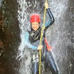 Canyoning en eaux chaudes à Thuès-les-Bains (66)