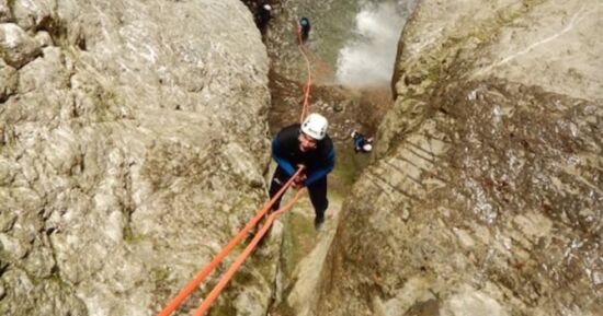 Canyoning perfectionnement au Canyon d&rsquo;Angon pr&egrave;s d'Annecy (74)