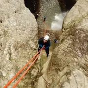 Canyoning perfectionnement au Canyon d’Angon près d'Annecy (74)