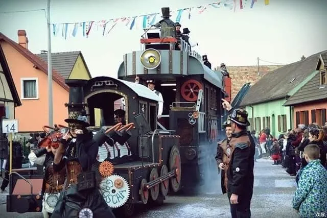 Les chars défilent dans les rues de Dessenheim