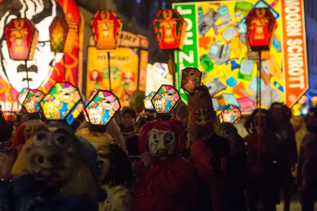Le Morgenstreich du Carnaval de Bâle est célèbre dans le monde entier