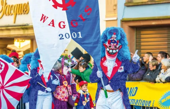 Les Mülhüser Waggis défilent à Mulhouse