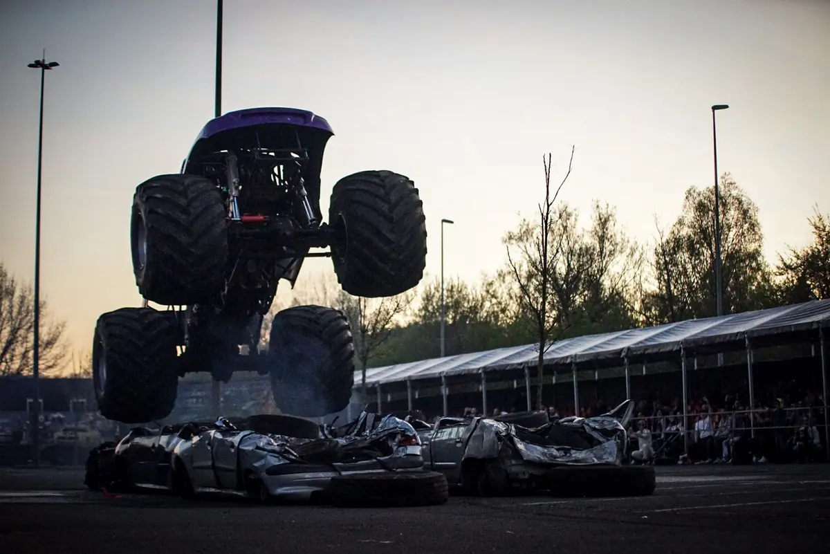Cascadeurs Hells Drivers Danglade Show Enghien